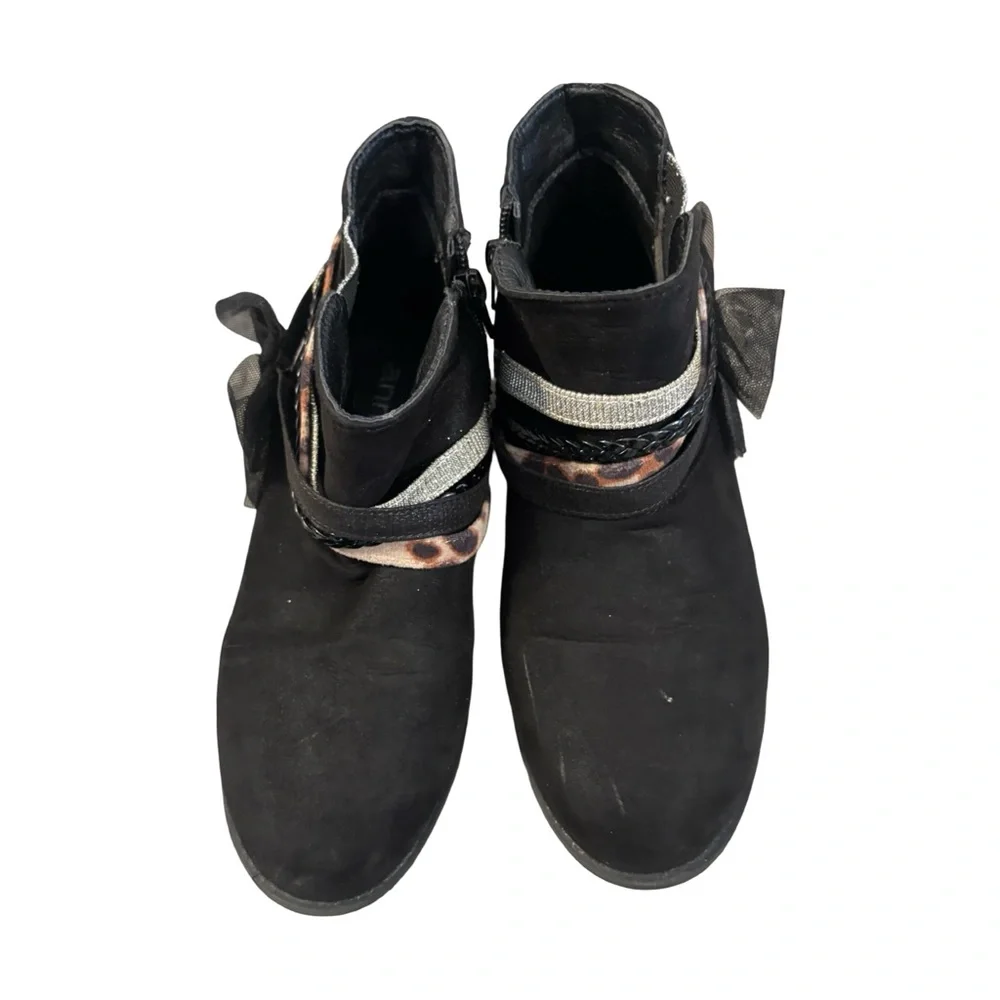 Annie Black Suede-Look Girls' Ankle Boots with Bow and Accent Straps Size 5